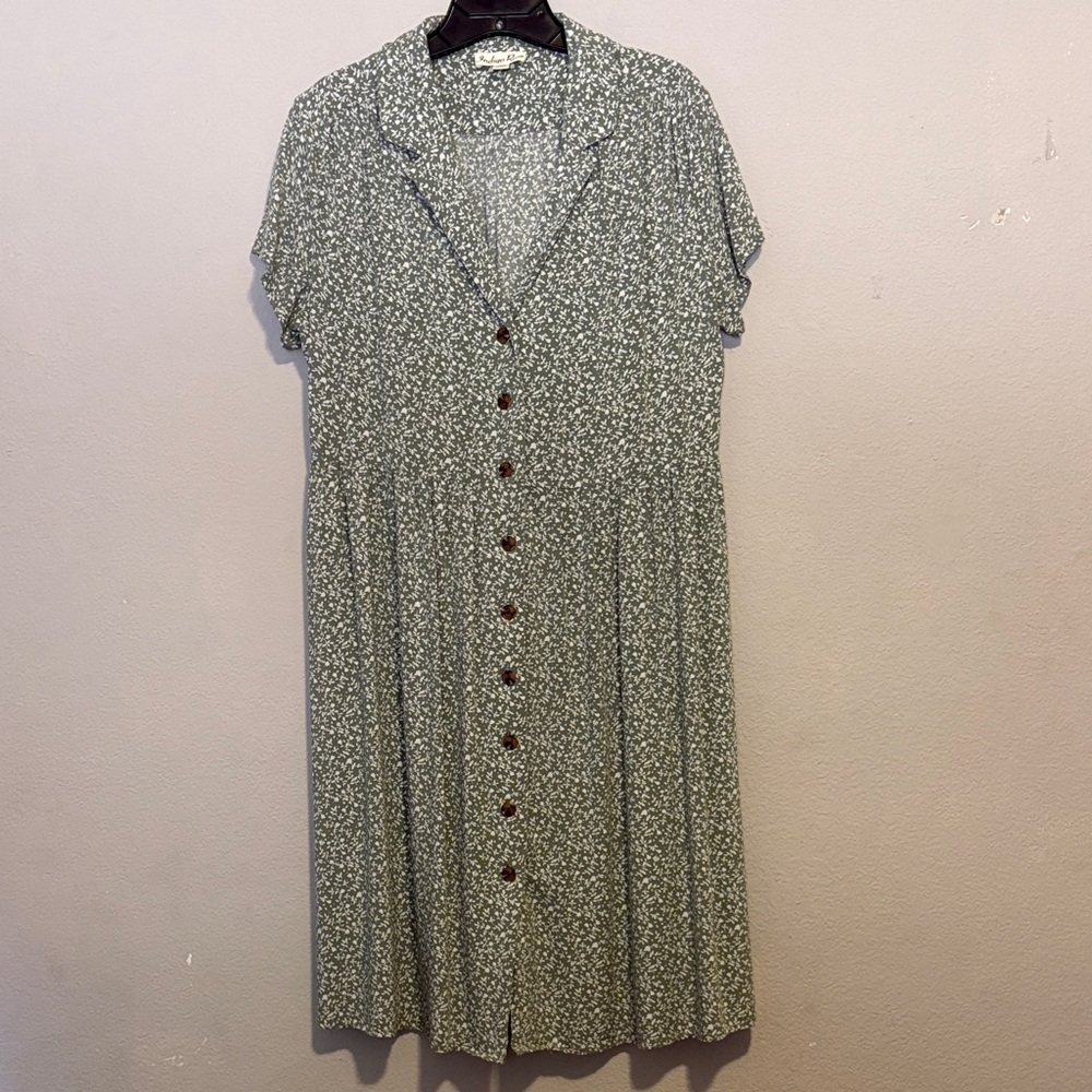 Chic Green Floral Button-Down Midi Dress PXL